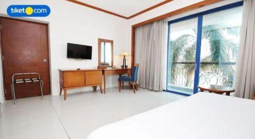 Makassar Golden Hotel Exterior foto