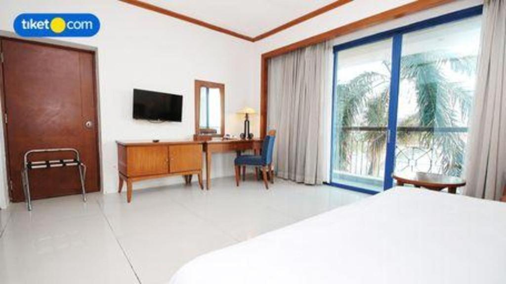 Makassar Golden Hotel Exterior foto