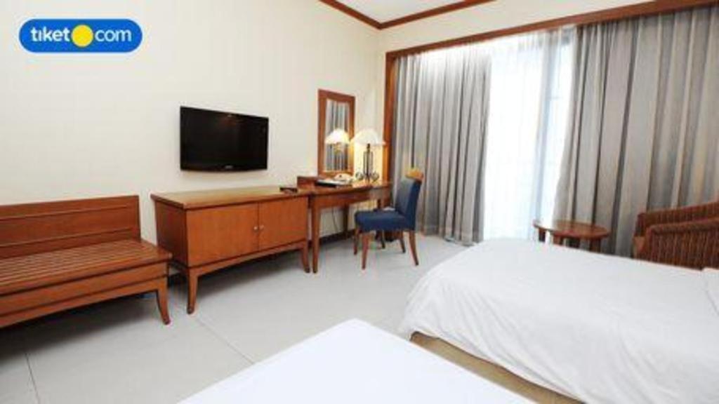 Makassar Golden Hotel Exterior foto